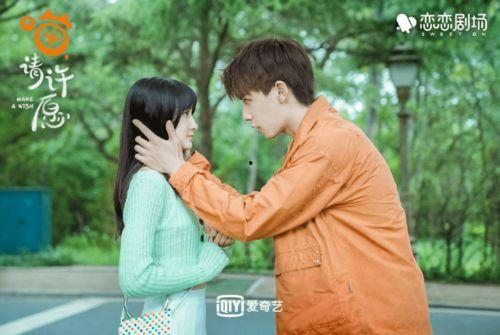 甜宠娱乐圈吃瓜小说,娱乐圈的甜蜜瓜田